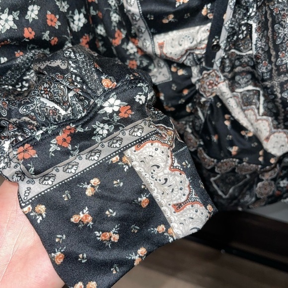 Cato Long Sleeve Balloon Style Tunic Top - Picture 4 of 6